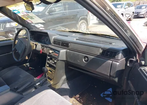 1989 Volvo 740 Gl из США, поврежденный, VIN YV1FX8858K1235452